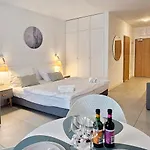 Aquamarina Prima 04 Z Tarasem Przy Plazy Apartman *